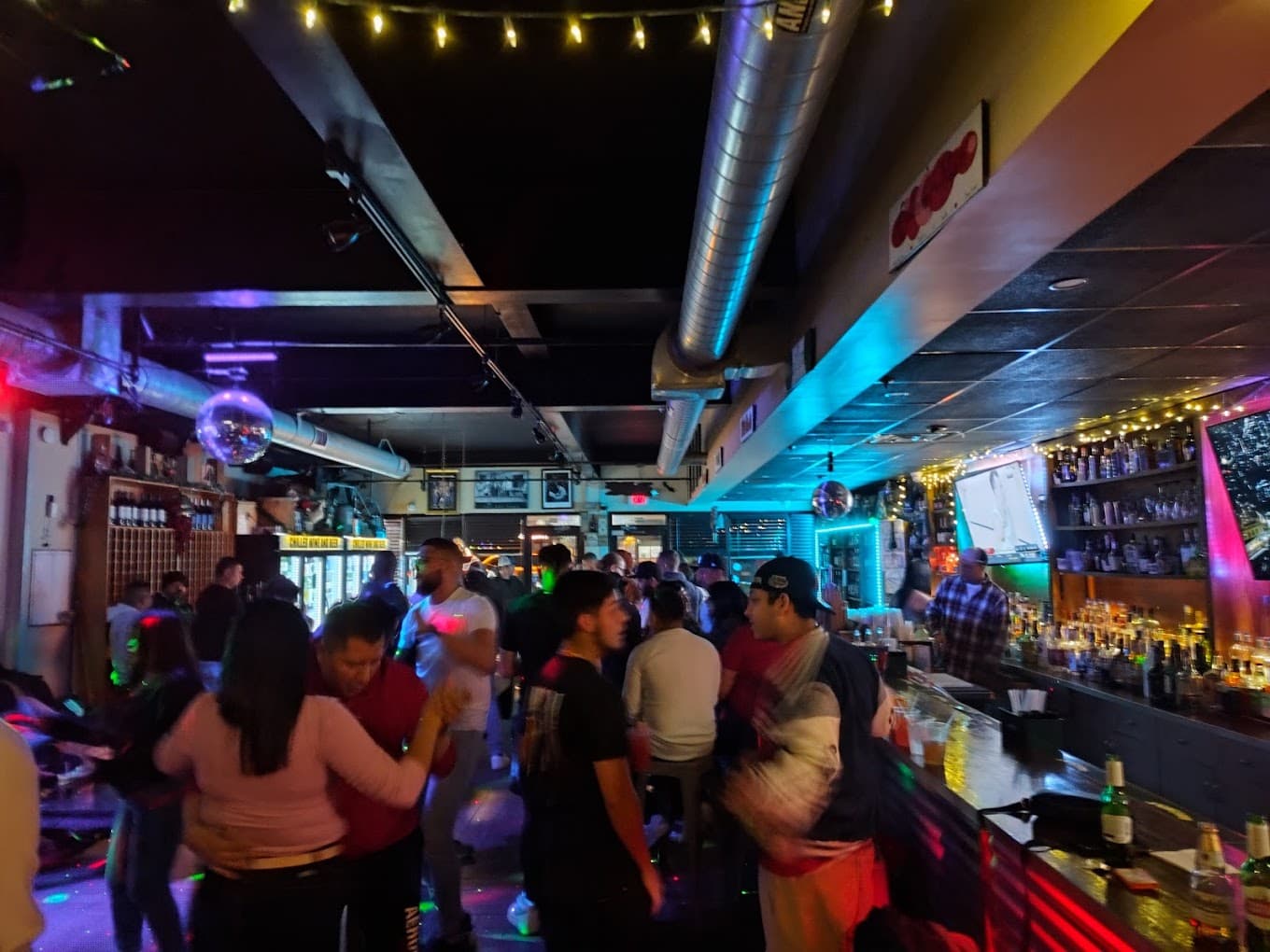 Exit 8 Lounge & Liquor — photo